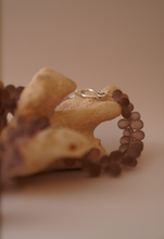Load image into Gallery viewer, Perlina Perlina Raisin Raisin Necklace
