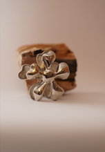 Load image into Gallery viewer, Silver Flower Hair Clip
